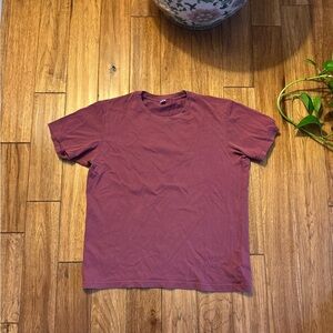 Uniqlo Men’s Maroon Shirt